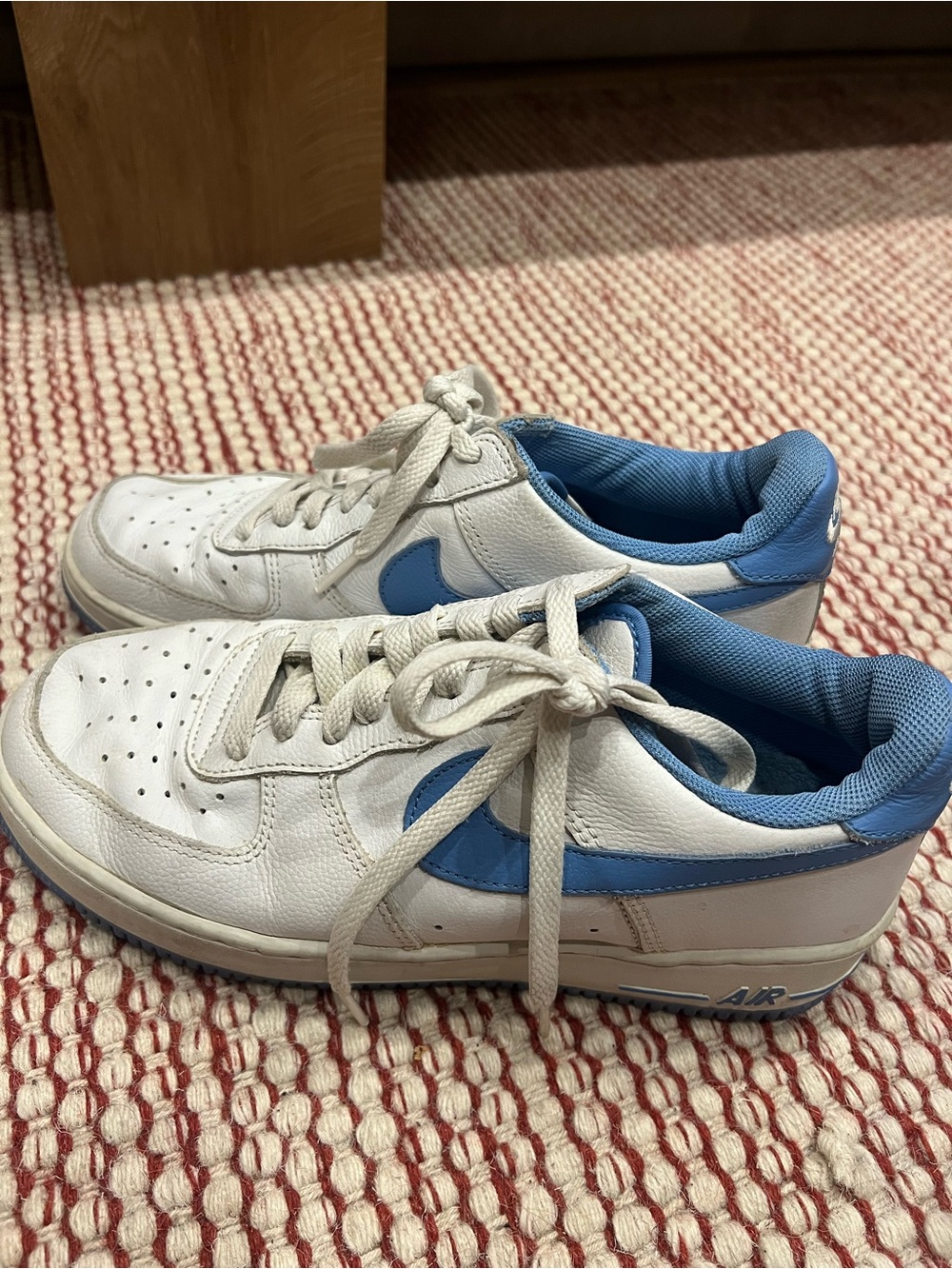 Nike White and Light Blue Low-Top Athletic Sneakers